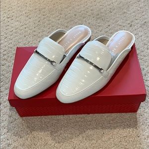 Kelly & Katie White Mules